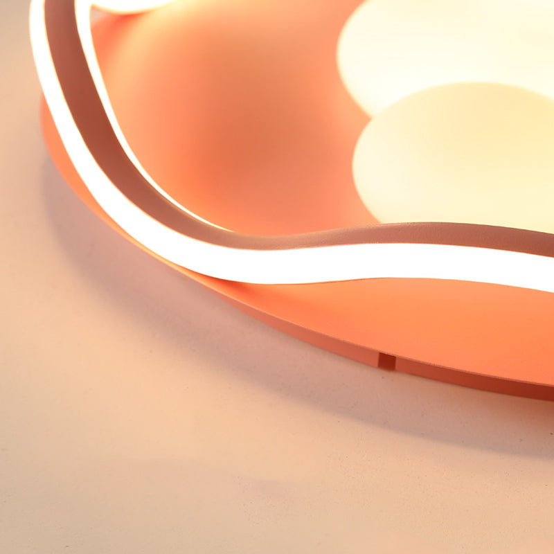 Zeitgenössische kreative gewellte Kante Mickey Eisen Acryl Aluminium LED Deckenleuchte für Schlafzimmer 