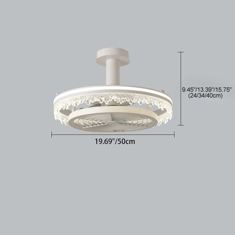 Zeitgenössischer nordischer Kuppelrunder Eisen-Acryl-Eisstruktur-Rand-LED-Deckenventilator mit Stangen für das Wohnzimmer 