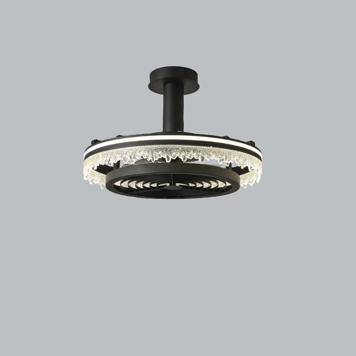 Zeitgenössischer nordischer Kuppelrunder Eisen-Acryl-Eisstruktur-Rand-LED-Deckenventilator mit Stangen für das Wohnzimmer 