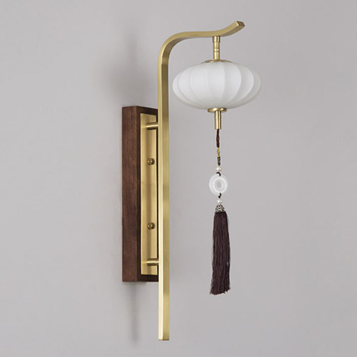 Lanterne ovale chinoise traditionnelle avec abat-jour en cuivre et noyer 1 - Applique murale pour salon 