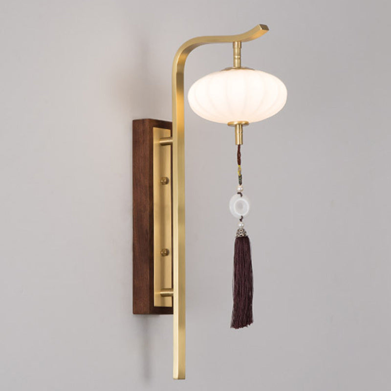Lanterne ovale chinoise traditionnelle avec abat-jour en cuivre et noyer 1 - Applique murale pour salon 