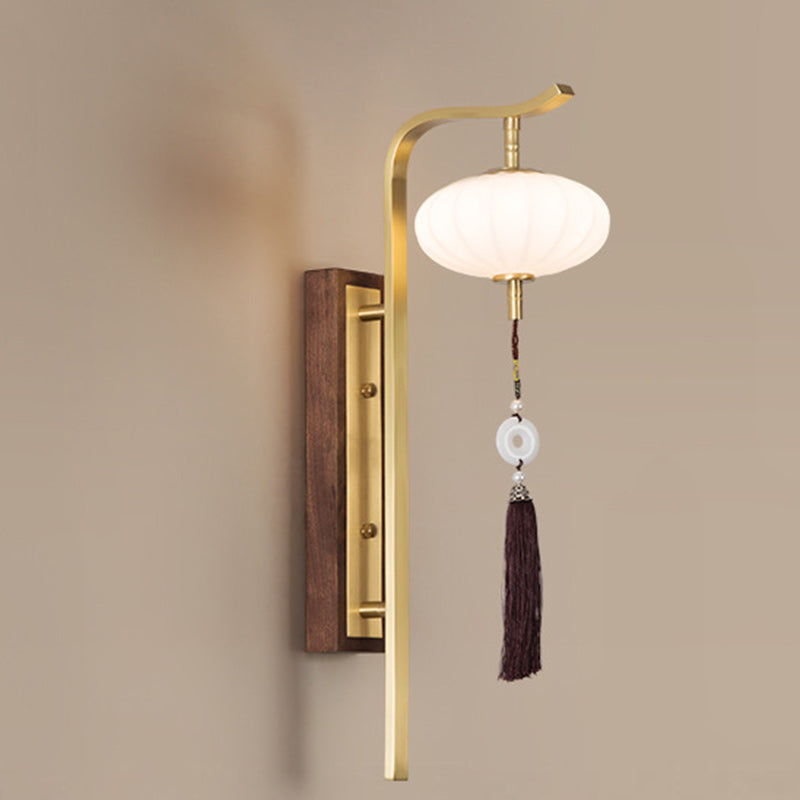 Lanterne ovale chinoise traditionnelle avec abat-jour en cuivre et noyer 1 - Applique murale pour salon 