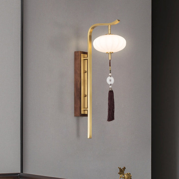Lanterne ovale chinoise traditionnelle avec abat-jour en cuivre et noyer 1 - Applique murale pour salon 