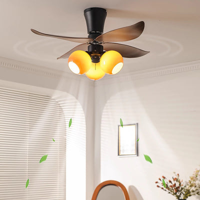 Traditioneller französischer Vier-ABS-Lüfter mit rundem Glasschirm, Eisen 3 - Licht-Abhängestangen-Deckenventilator-Licht für Wohnzimmer 