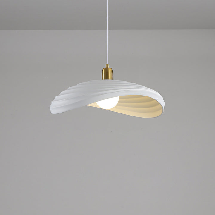 Contemporain nordique forme irrégulière ondulée résine matériel 1 - Suspension lumineuse pour salle à manger 
