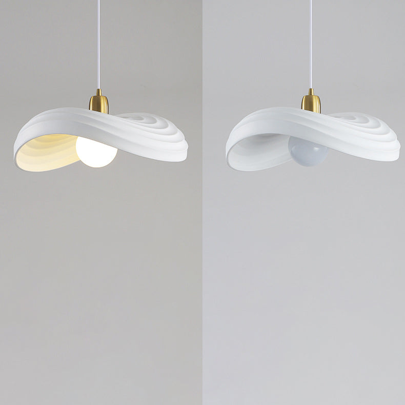 Contemporain nordique forme irrégulière ondulée résine matériel 1 - Suspension lumineuse pour salle à manger 