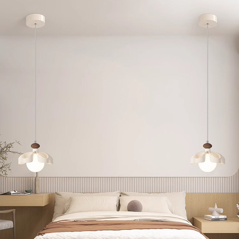 Lustre contemporain nordique en fer crème fleur orbe PE 1/3 - Lumière pour salle à manger 