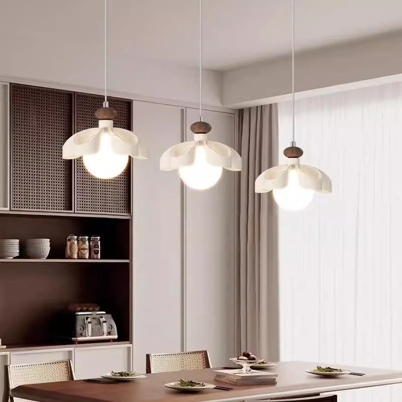 Lustre contemporain nordique en fer crème fleur orbe PE 1/3 - Lumière pour salle à manger 