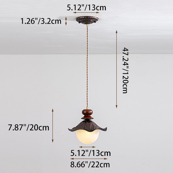 Suspension lumineuse à une lumière en verre et fer à bord ondulé traditionnel français pour chambre 