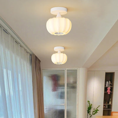 Plafonnier à LED moulé par rotation en fer Nordic contemporain en forme de citrouille pour couloirs 