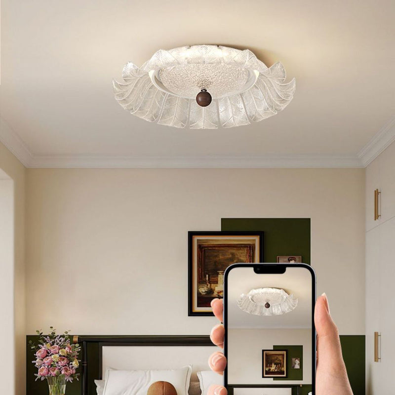 Plafonnier LED en fer rond traditionnel français avec pétales en verre acrylique pour chambre 