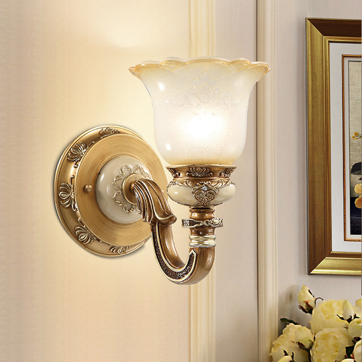 Lámpara de Aplique de Pared de Hierro y Resina con Vidrio de 1/2 Luz de Gloria Matutina Europea Tradicional para Pasillos 