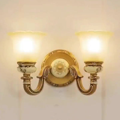 Lámpara de Aplique de Pared de Hierro y Resina con Vidrio de 1/2 Luz de Gloria Matutina Europea Tradicional para Pasillos 