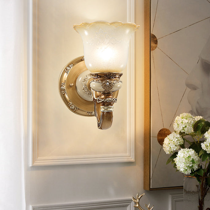 Lámpara de Aplique de Pared de Hierro y Resina con Vidrio de 1/2 Luz de Gloria Matutina Europea Tradicional para Pasillos 