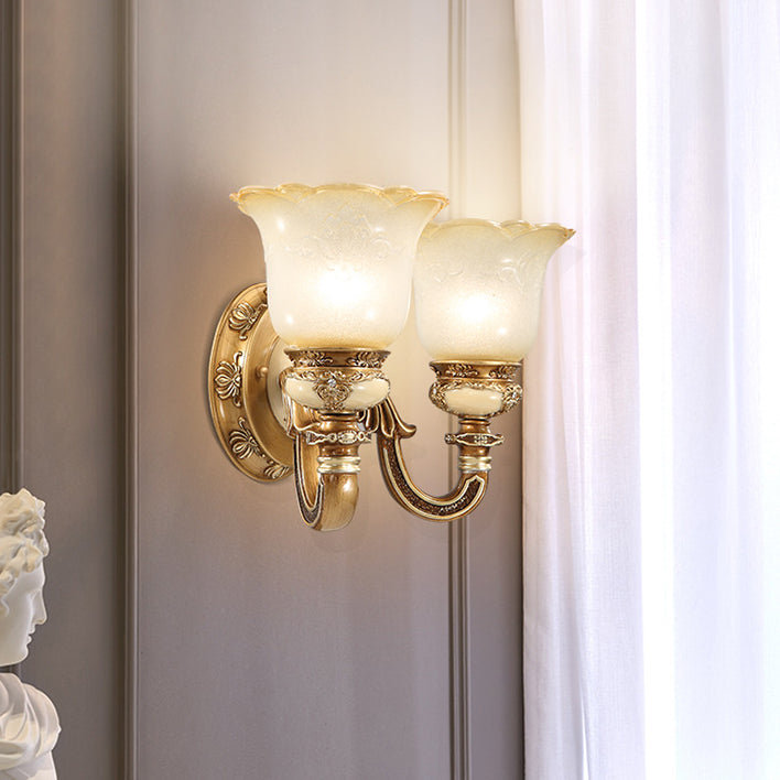 Lámpara de Aplique de Pared de Hierro y Resina con Vidrio de 1/2 Luz de Gloria Matutina Europea Tradicional para Pasillos 