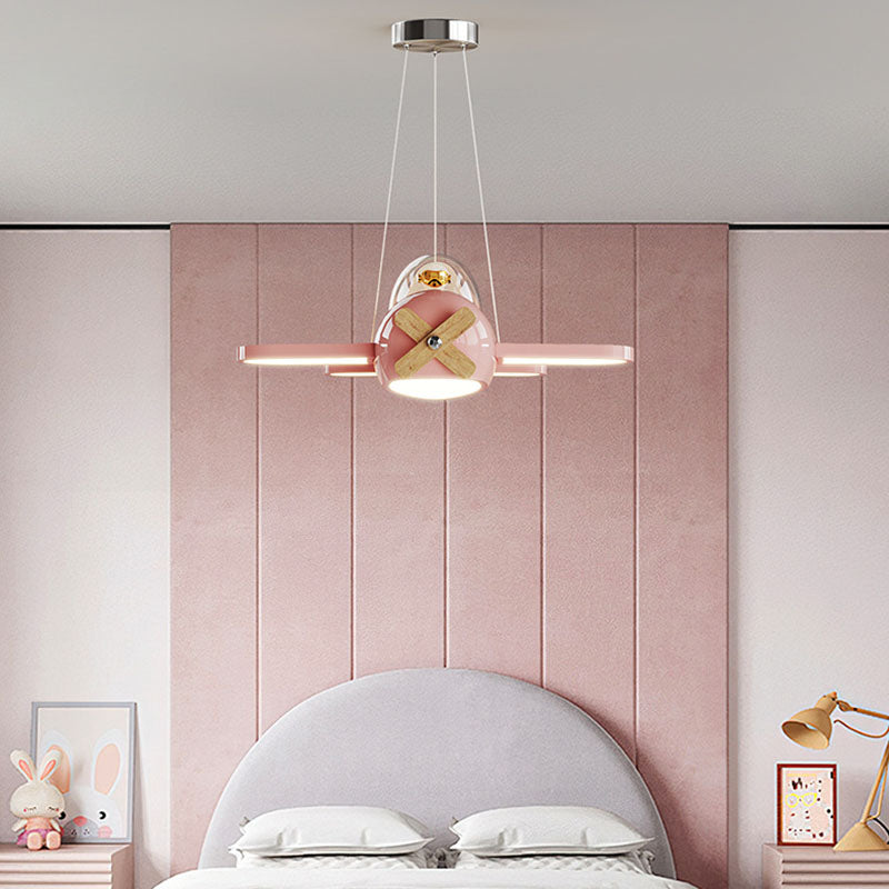 Lámpara colgante LED para dormitorio infantil de madera maciza PE de hierro forjado inspirada en aviones creativos contemporáneos 