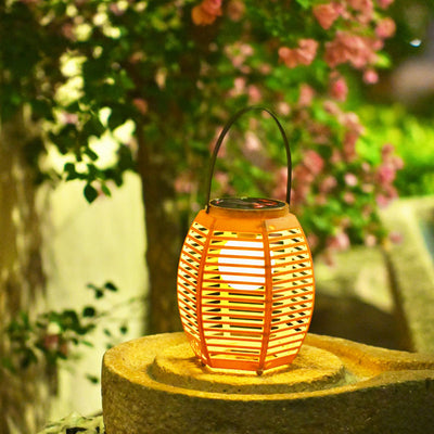 Traditionelle chinesische ABS-Laternenform Solar USB wiederaufladbare LED-Außenleuchte für den Garten 