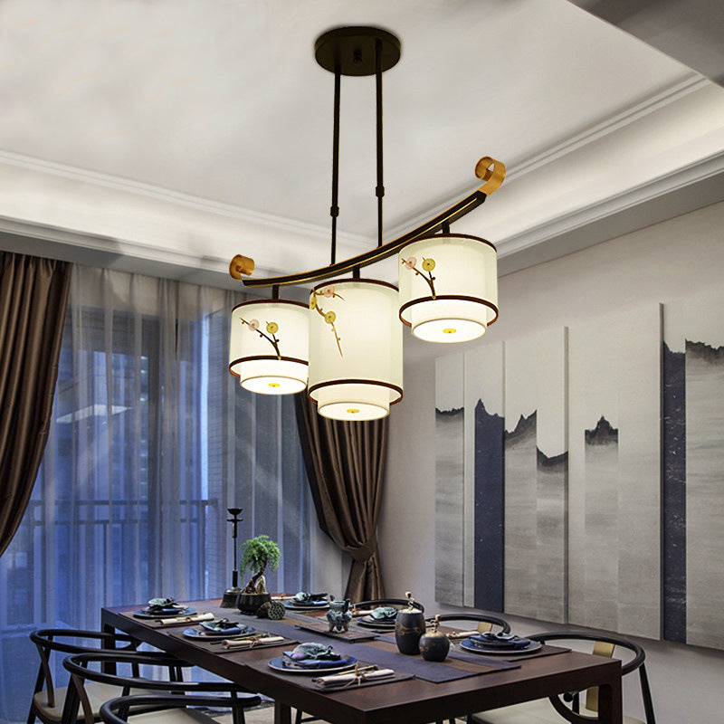 Traditionelle chinesische Zylinder-Musterstoff-Lampenschirm Eisen 3/4 - Licht Kronleuchter für Esszimmer 