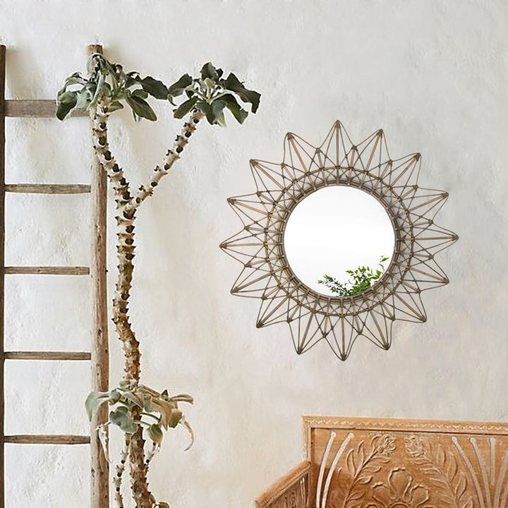 Zeitgenössischer Boho-Sonnenstrahl handgewebter indonesischer Rattan-Wandspiegel - Nordischer natürlicher dekorativer runder Spiegel für Wohnzimmer, Schlafzimmer & Eingang 