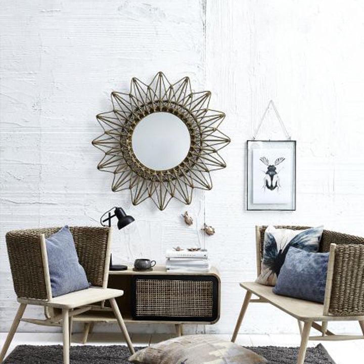 Zeitgenössischer Boho-Sonnenstrahl handgewebter indonesischer Rattan-Wandspiegel - Nordischer natürlicher dekorativer runder Spiegel für Wohnzimmer, Schlafzimmer & Eingang 