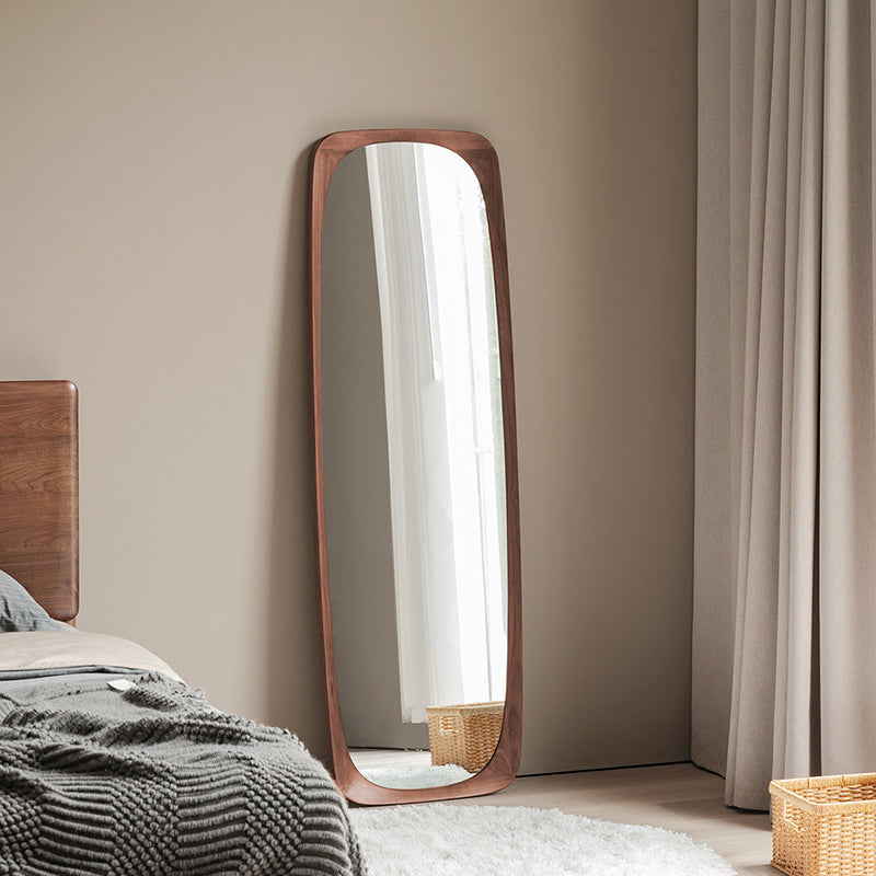 Zeitgenössischer nordischer rechteckiger Ganzkörperspiegel mit abgerundeten Ecken aus Walnuss-Massivholz, Sperrholz und Glas, freistehend &amp; wandmontiert, für Schlafzimmer und Wohnzimmer 
