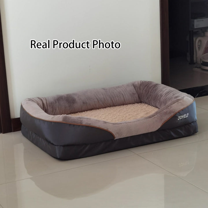 Modernes minimalistisches rechteckiges orthopädisches Haustier-Hundebett aus Memory-Schaum, Samt und Polyesterfaser mit waschbarem Bezug und rutschfester Unterseite für das Wohnzimmer 