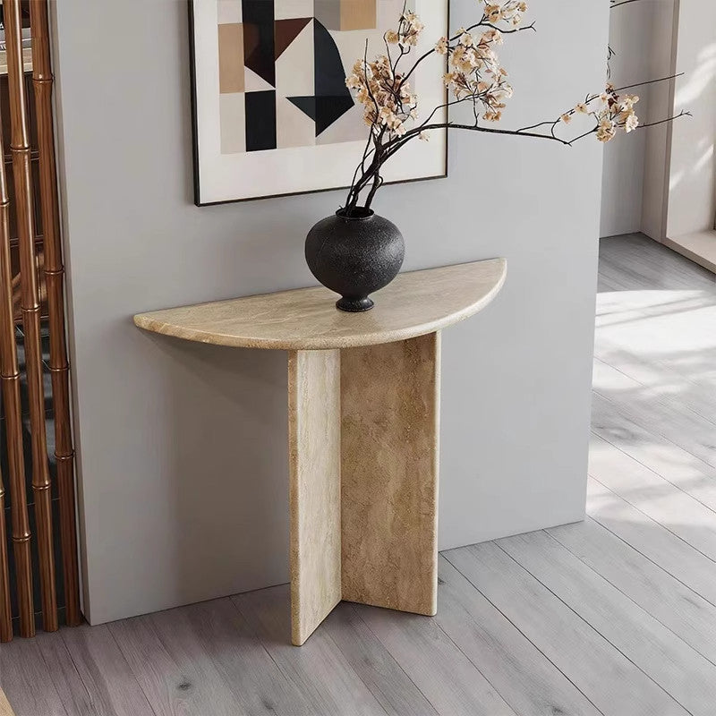 Table console demi-lune en travertin naturel moderne et minimaliste, adossée au mur, peu encombrante, pour salon et entrée 