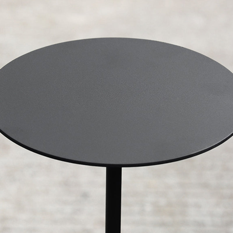 Table d’appoint ronde moderne minimaliste en fer et béton pour salon 