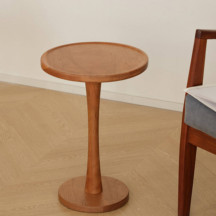Zeitgenössischer nordischer runder Beistelltisch aus Massivholz für das Wohnzimmer 