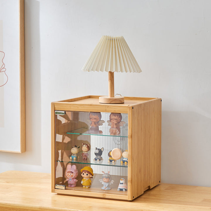 Moderner minimalistischer rechteckiger Ausstellungsständer aus Bambus mit Glastür, 3-stufigem Stauraum für Spielzeug & Sammlerstücke für Wohnzimmer & Schlafzimmer 