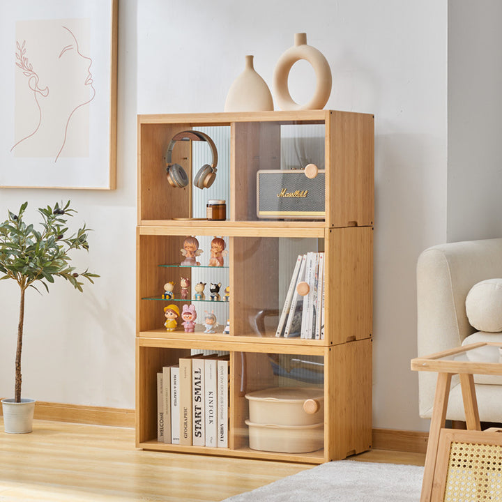Moderner minimalistischer rechteckiger Ausstellungsständer aus Bambus mit Glastür, 3-stufigem Stauraum für Spielzeug & Sammlerstücke für Wohnzimmer & Schlafzimmer 