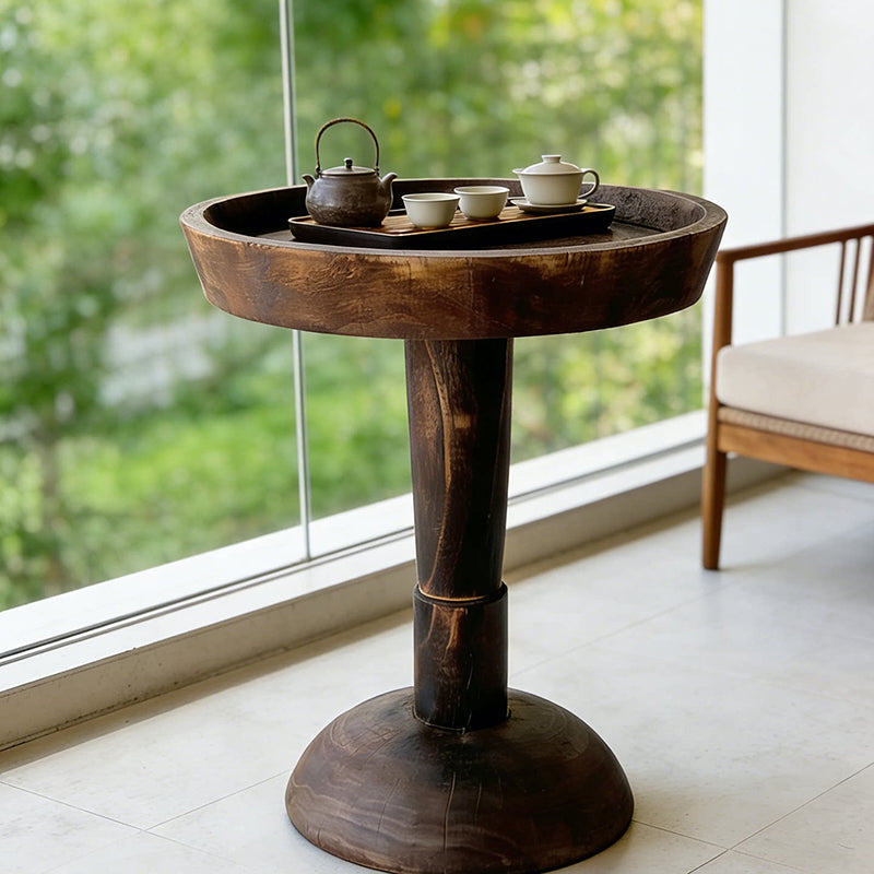 Traditioneller runder Beistelltisch aus massivem Naturholz im Vintage- – BulbSquare