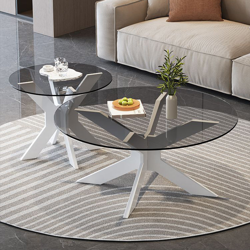 Moderner minimalistischer runder Couchtisch aus massivem Holz mit gehärtetem Glas, 1-stufig, für das Wohnzimmer 
