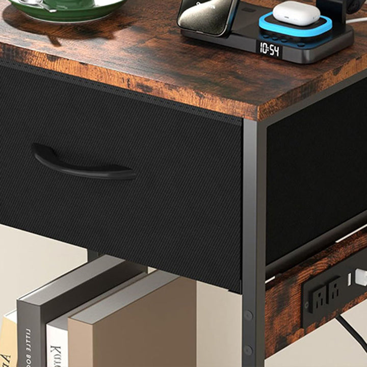 Traditioneller rechteckiger Nachttisch aus Kohlenstoffstahl und Spanplatte im Vintage-Stil mit Ladefunktion und 1 Schublade für das Wohnzimmer 