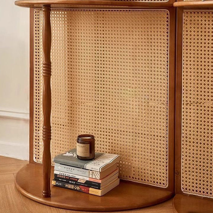 Traditioneller Vintage-Ausstellungsregal mit Bogen aus massivem Holz und Rattan-Gewebe, 2-stufig, für das Wohnzimmer 