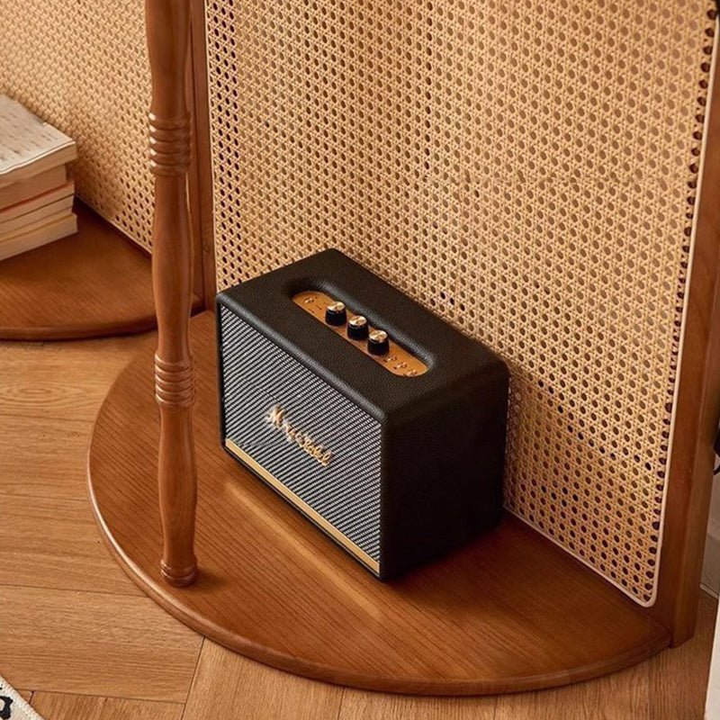 Traditioneller Vintage-Ausstellungsregal mit Bogen aus massivem Holz und Rattan-Gewebe, 2-stufig, für das Wohnzimmer 