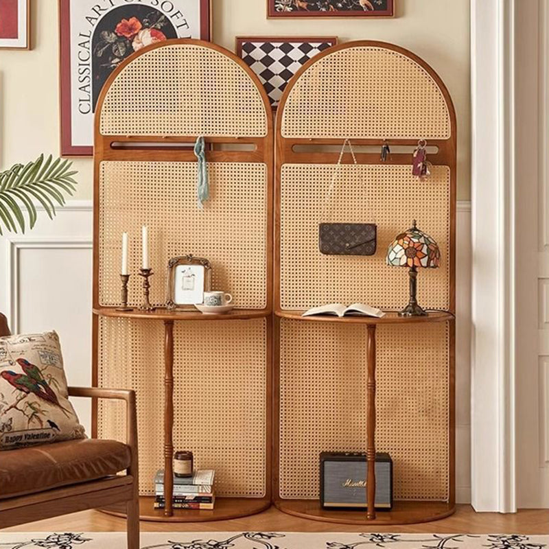 Traditioneller Vintage-Ausstellungsregal mit Bogen aus massivem Holz und Rattan-Gewebe, 2-stufig, für das Wohnzimmer 