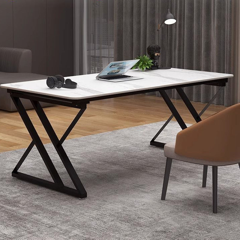 Steinplatten-Top-Büroschreibtisch mit Kohlenstoffstahlrahmen - Moderner minimalistischer rechteckiger Schreibtisch für das Home Office 