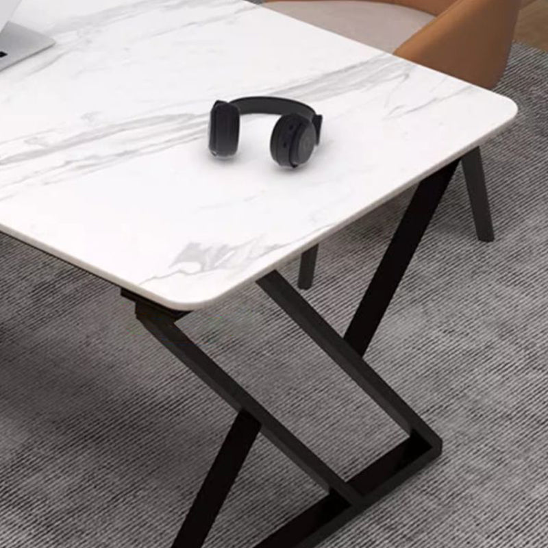 Steinplatten-Top-Büroschreibtisch mit Kohlenstoffstahlrahmen - Moderner minimalistischer rechteckiger Schreibtisch für das Home Office 