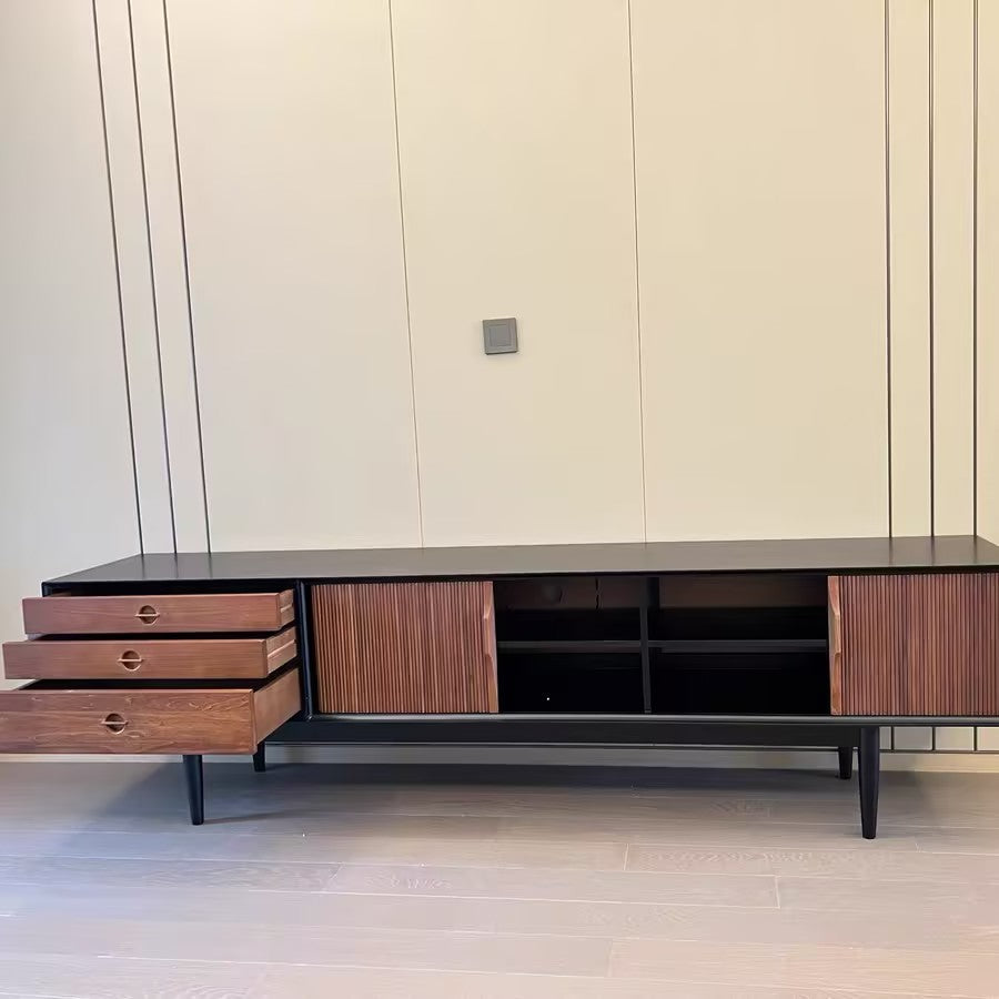 Moderner rechteckiger TV-Schrank im Retro-Stil aus massivem Eschenholz und Sperrholz mit 3 Schubladen und 3 Regalböden für das Wohnzimmer 