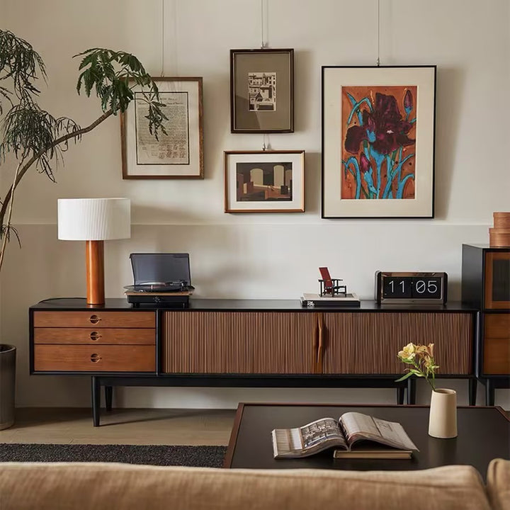 Moderner rechteckiger TV-Schrank im Retro-Stil aus massivem Eschenholz und Sperrholz mit 3 Schubladen und 3 Regalböden für das Wohnzimmer 