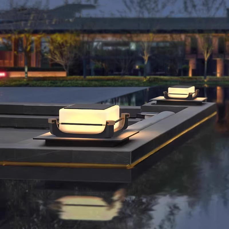 Lumière extérieure LED solaire en acier inoxydable étanche minimaliste moderne pour jardin 
