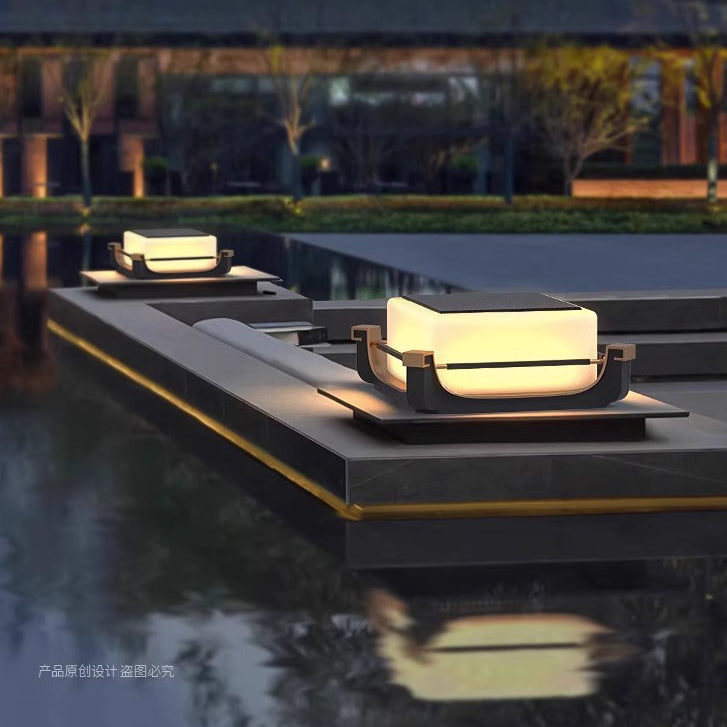 Lumière extérieure LED solaire en acier inoxydable étanche minimaliste moderne pour jardin 