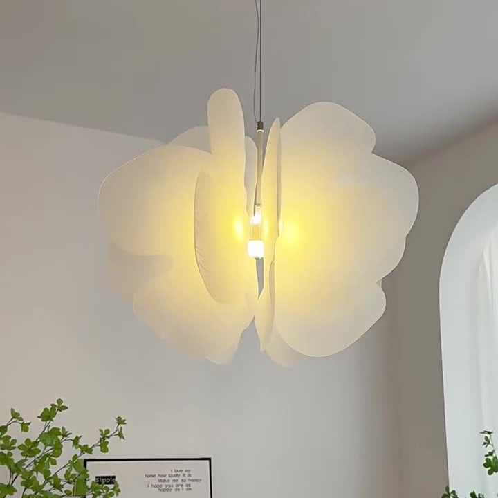 Suspension moderne nordique en fer et acrylique avec un papillon à 1 lumière pour salon 