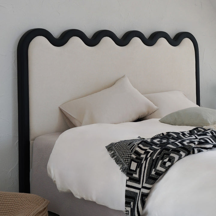 Marco de Cama de Madera Maciza Sin Pintura Ondulada - Diseño Francés de Lino Beige Para Tu Dormitorio 