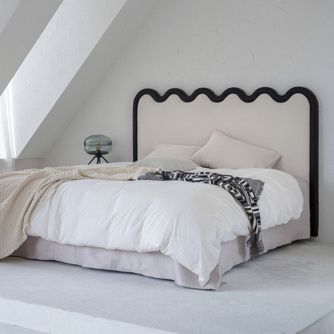 Marco de Cama de Madera Maciza Sin Pintura Ondulada - Diseño Francés de Lino Beige Para Tu Dormitorio 