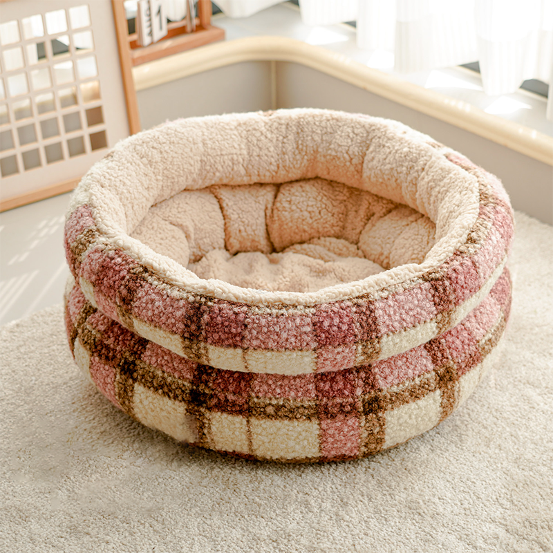 Contemporary Scandinavian Round Fabric Cotton Enclosed Cat Bed For Bedroom