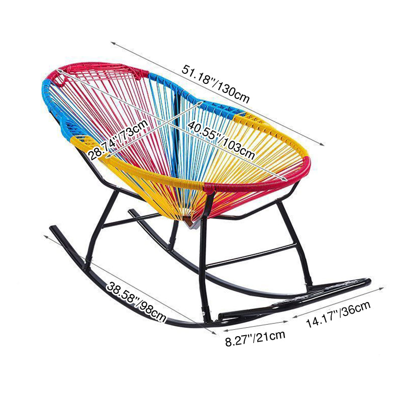 Fauteuil à bascule contemporain en rotin et acier, de forme nid, avec accoudoirs et dossier, pour salon 