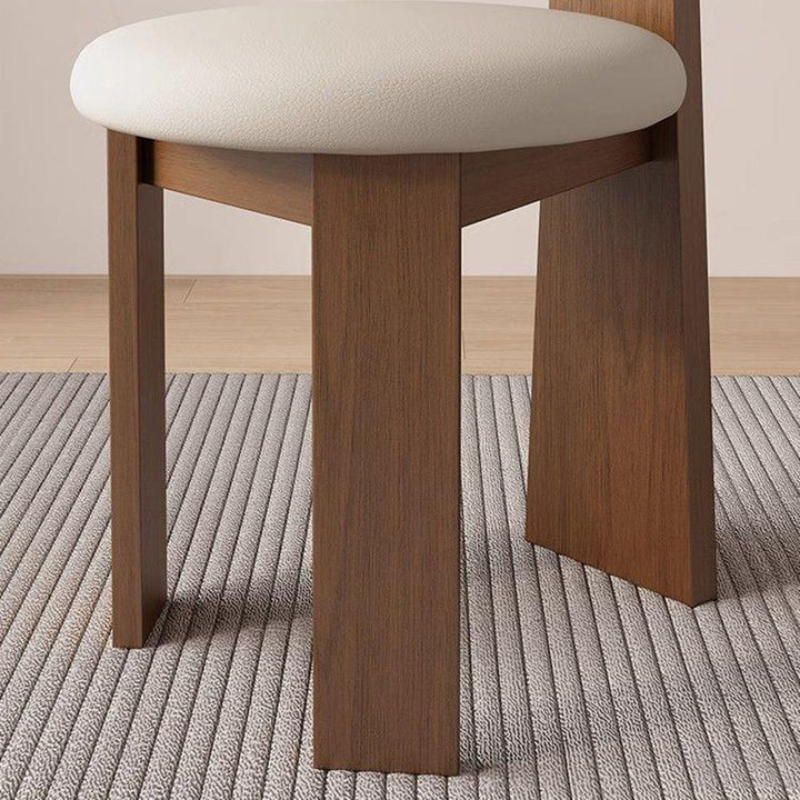 Zeitgenössischer nordischer herzförmiger Massivholz-Mikrofaserleder-Esszimmerstuhl Rückenlehne ohne Armlehnen für Esszimmer &amp; Küche 