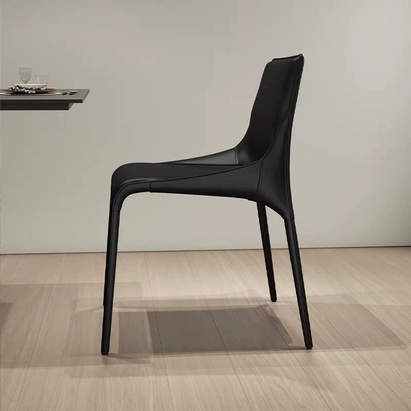 Chaise de salle à manger sans accoudoirs au design moderne minimaliste, rectangulaire, avec dossier en cuir de selle et acier au carbone, pour salle à manger et cuisine 